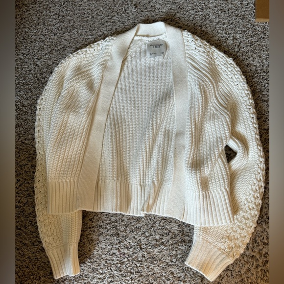 Cardigan - Picture 1 of 2